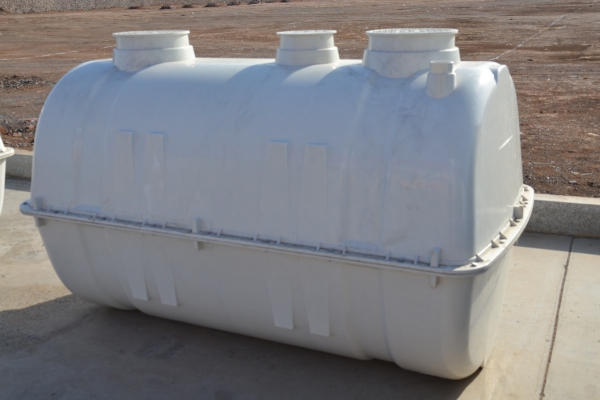 玻璃鋼化糞池如何選地施工 玻璃鋼化糞池如何選地施工